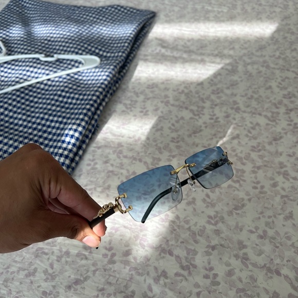 Fashionable Sunglasses - Picture 1 of 6